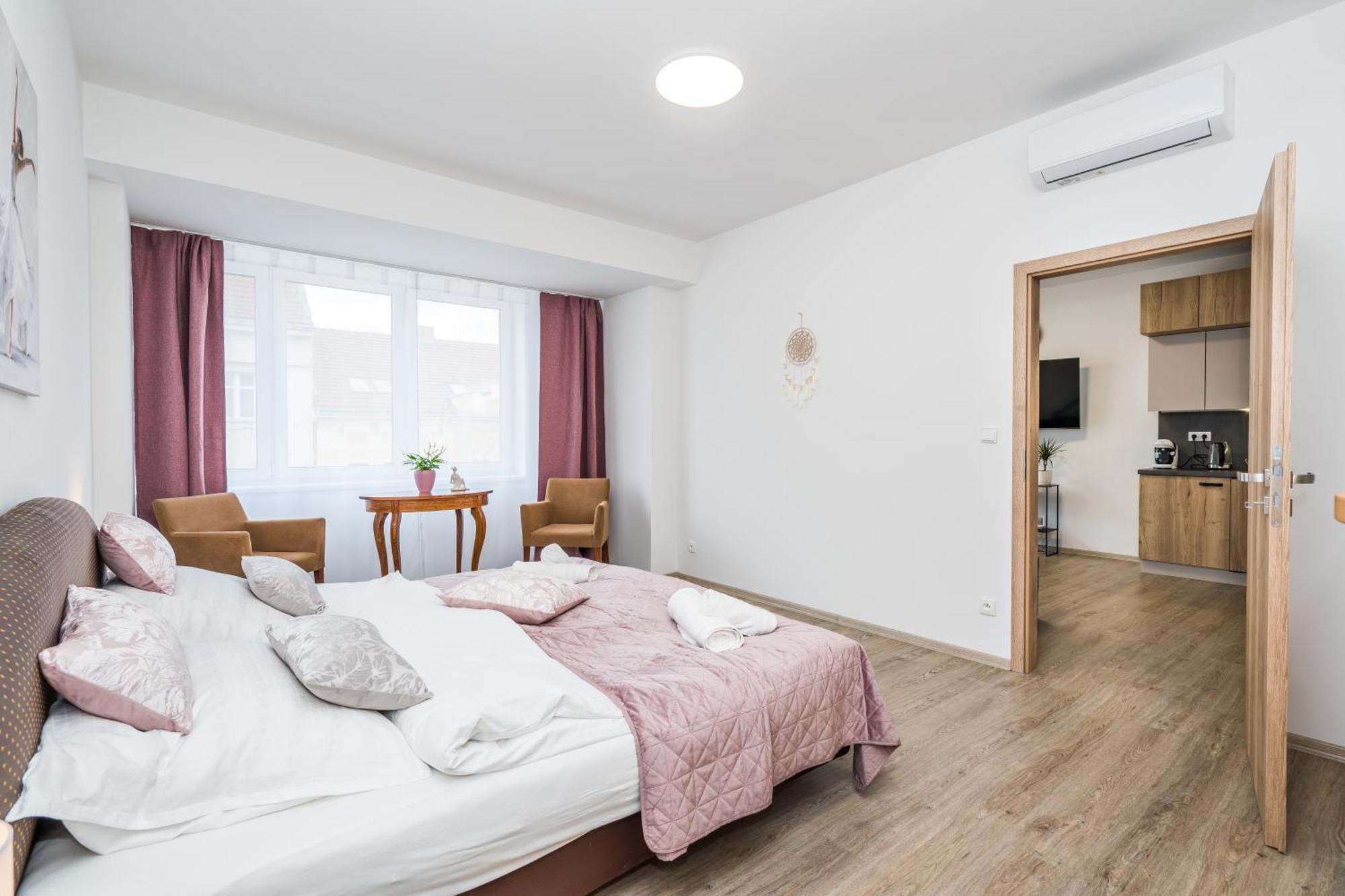 Apartamento Perla Hradce 302 Hradec Králové Exterior foto